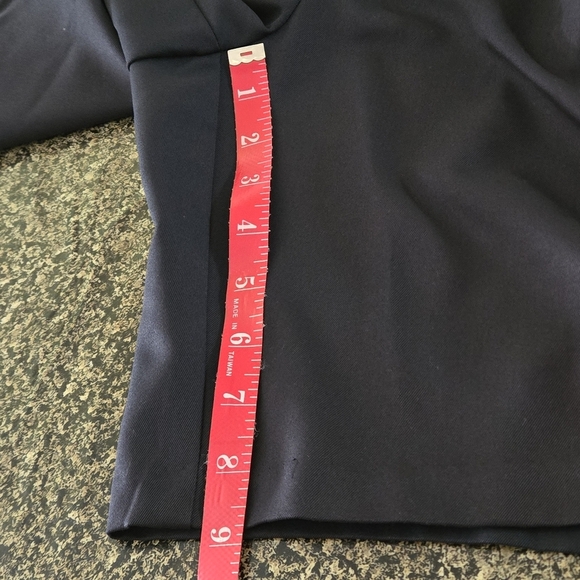 IZOD Mens size 36W Pleated Front Shorts Black Rolled Side Seams Zip Button - Picture 16 of 16